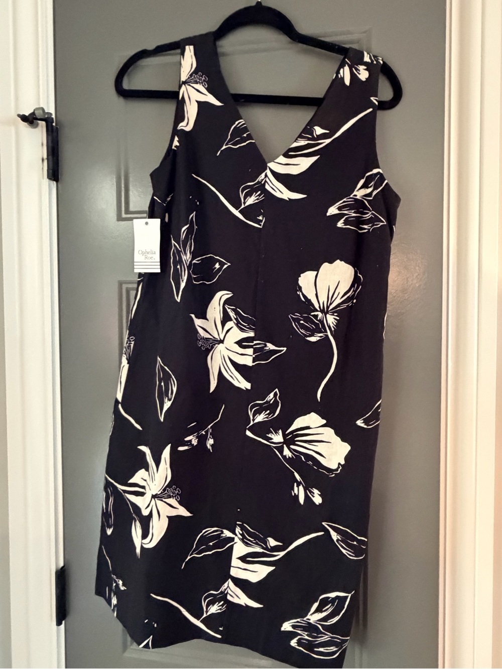 Ophelia Roe Black & White Floral V-Neck Dress
